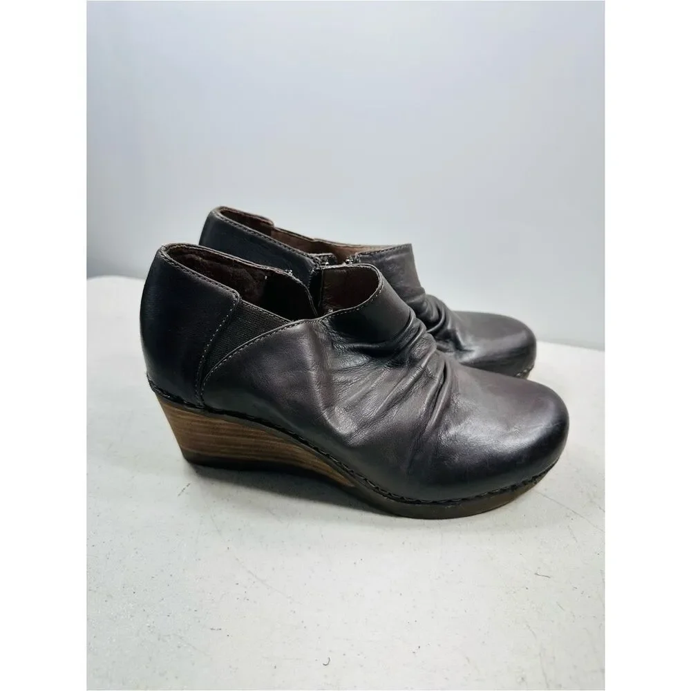 Dansko Sheena Slouchy Wedge Leather 1253107200 Black booties 36-6